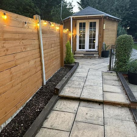 Huge 9 Bed Property Sleeps 17, Near Nec, City Centre, Hs2 Birmingam Exterior foto