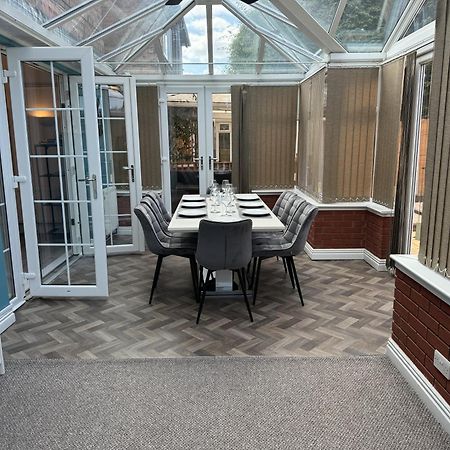 Huge 9 Bed Property Sleeps 17, Near Nec, City Centre, Hs2 Birmingam Exterior foto