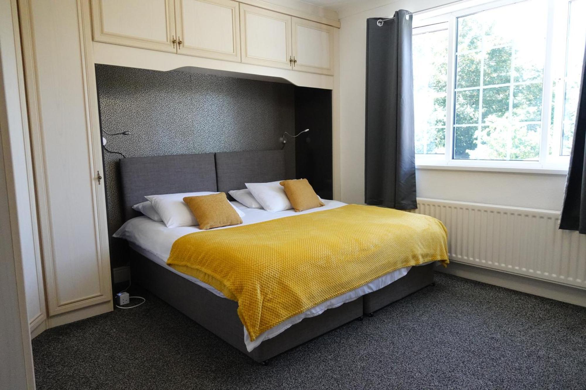 Huge 9 Bed Property Sleeps 17, Near Nec, City Centre, Hs2 Birmingam Exterior foto