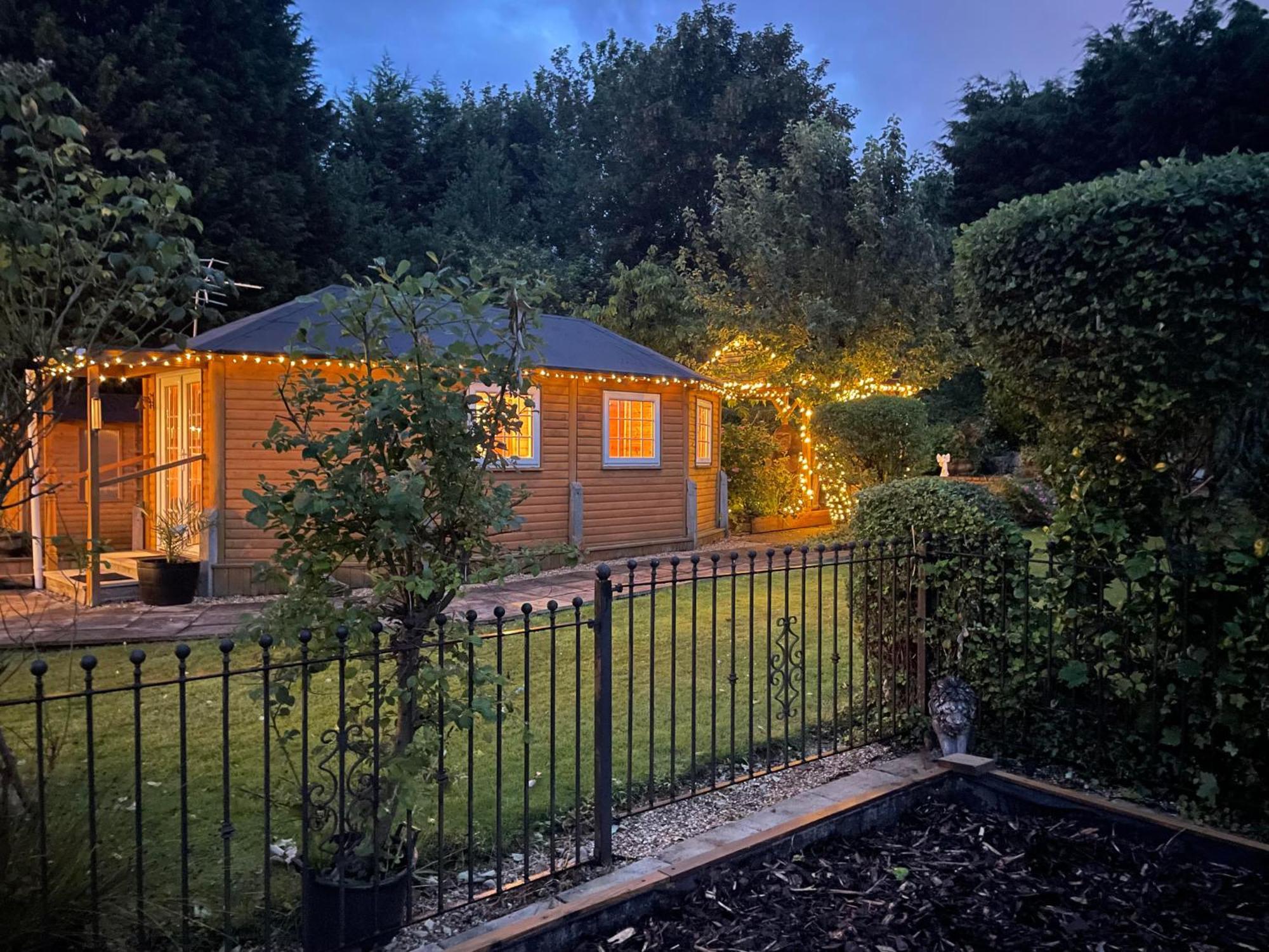Huge 9 Bed Property Sleeps 17, Near Nec, City Centre, Hs2 Birmingam Exterior foto